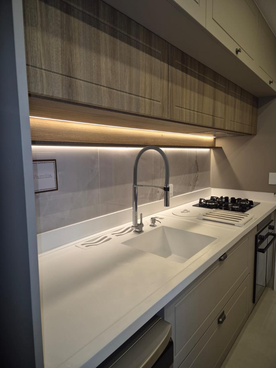 Cozinha em Corian® com cuba integrada